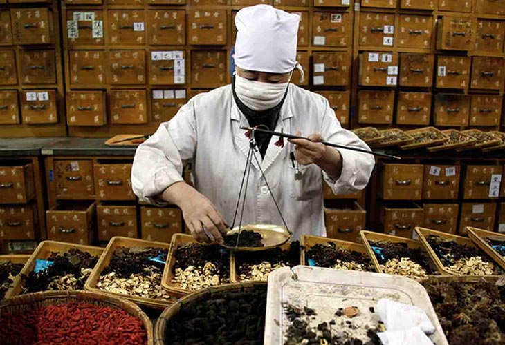 Ưu điểm của các bài thuốc Đông y là lành tính, tác động sâu rộng