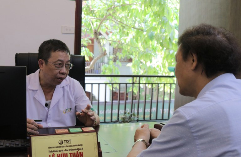 Bác sĩ Lê Hữu Tuấn có nhiều đóng góp quan trọng trong Y học cổ truyền